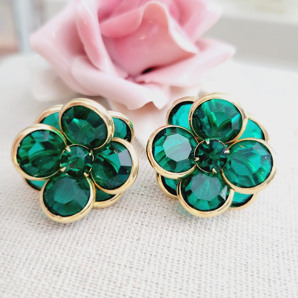 VINTAGE Swarovski crystal clip on earrings